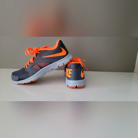 Used Once, Almos New,  Nike Orange and Grey Sneakers with Cushioned Midsole - Picture 10 of 10
